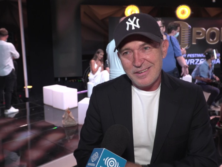 Andrzej Krzywy: Dawniej po festiwalu w Opolu ze Zbyszkiem Wodeckim jammowaliśmy przy pianinie do rana. Próbujemy przywrócić stare dobre czasy