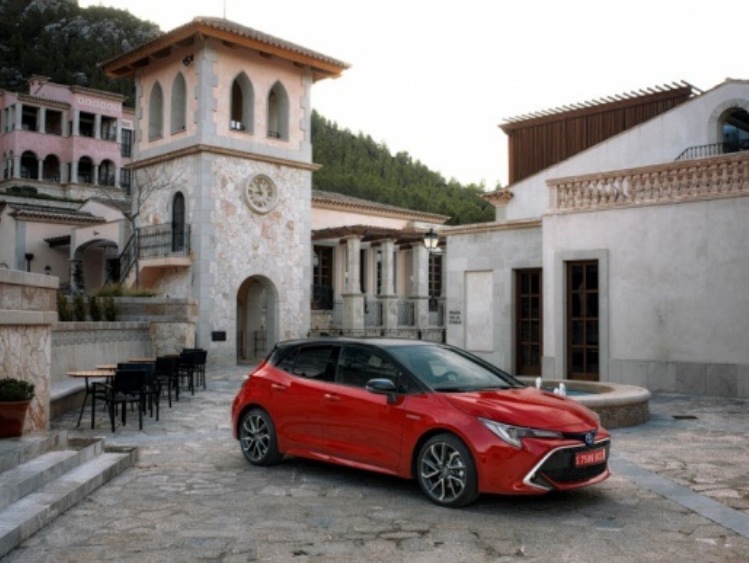Najlepsza hybryda na rynku? Zdaniem Brytyjczyków to nowa Toyota Corolla