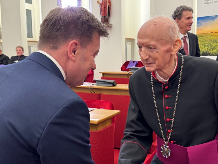 Ks. prof. Stanisław Sojka uhonorowany Nagrodą im. ks. bp. Andrzejewskiego