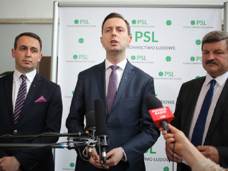 PSL: jesteśmy za demokracją samorządową, a PiS - za nakazowo-ukazową