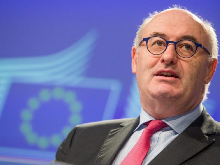 Komisarz UE ds. rolnictwa zarzuca Polsce brak planów w sprawie ASF