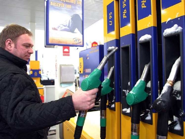 e-petrol.pl: benzyna i olej napędowy w cenie poniżej 7 zł za litr