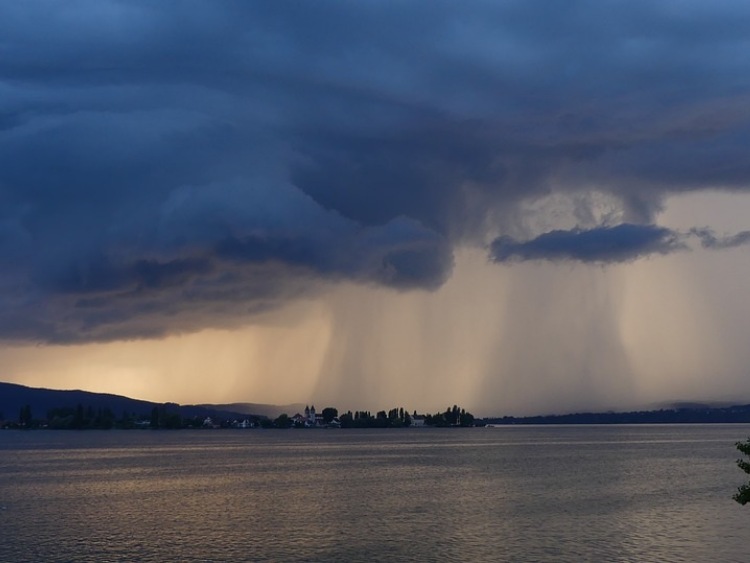 Opolskie/Burza piaskowa i podtopienia skutkami frontu atmosferycznego