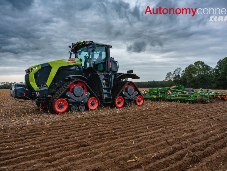 Autonomiczny CLAAS XERION wyznacza kierunek rozwoju rolnictwa 5.0