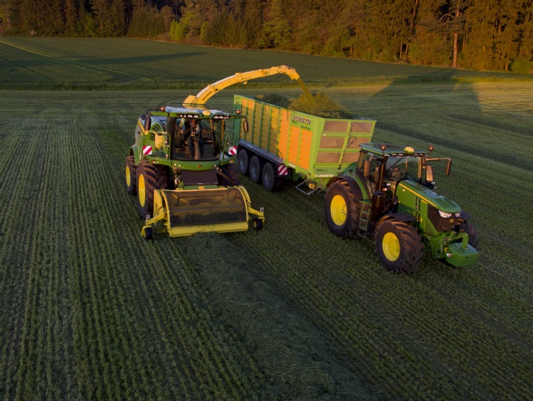 Demo Tour 2018. Podsumowanie pokazów sieczkarni John Deere serii 8500i