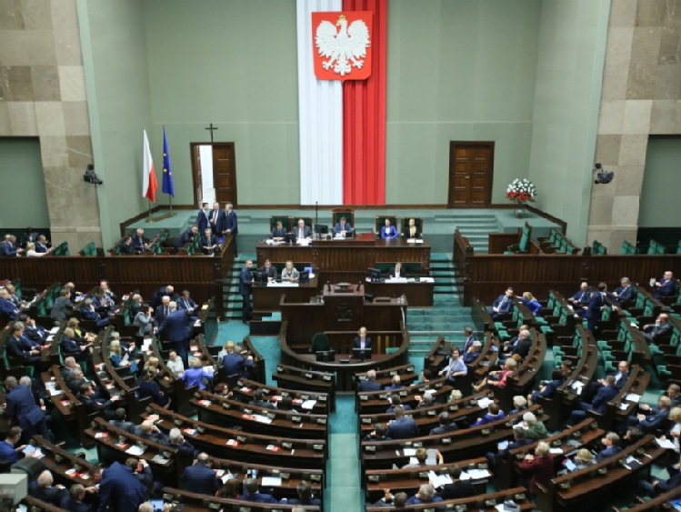Sejm za poprawkami Senatu do ustawy o kołach gospodyń wiejskich