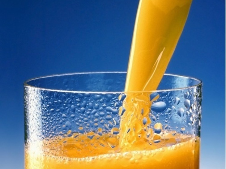 Nowe badania naukowe udowadniają, że 100% sok pomarańczowy ma zaskakujące właściwości