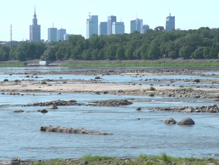 Problem niedoboru wody pitnej może się pojawić w Polsce w ciągu kilkunastu lat. Rusza właśnie największa ogólnopolska akcja sprzątania rzek